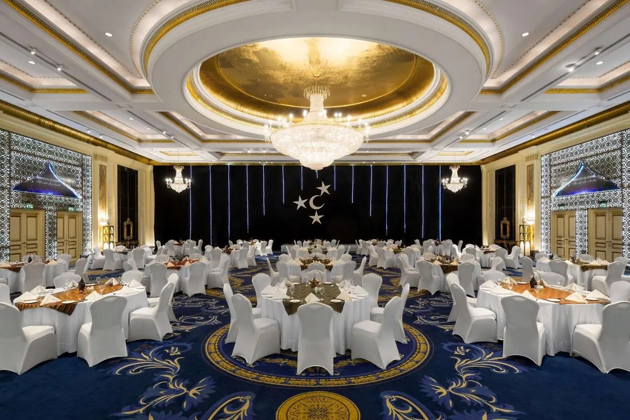 Radisson Blu Hotel, Riadh 5*,