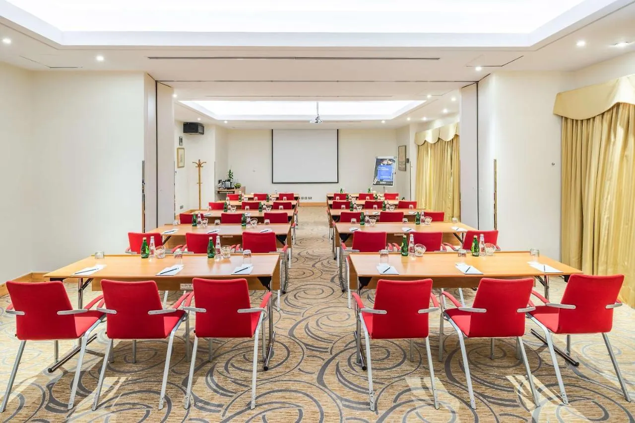 ***** Hotel Radisson Blu Hotel, Riyadh Saudi Arabia
