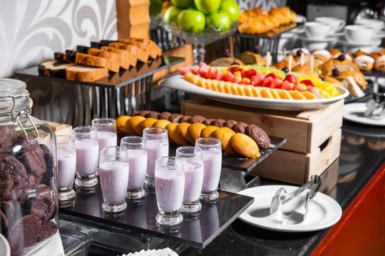 Radisson Blu Hotel, Riadh 5*,