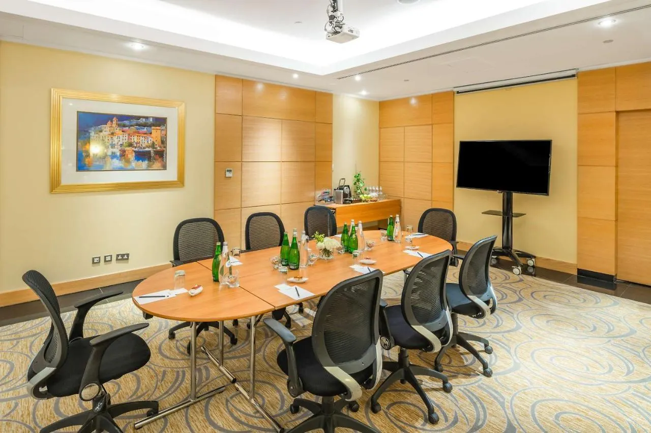 Radisson Blu Hotel, Riadh 5*,