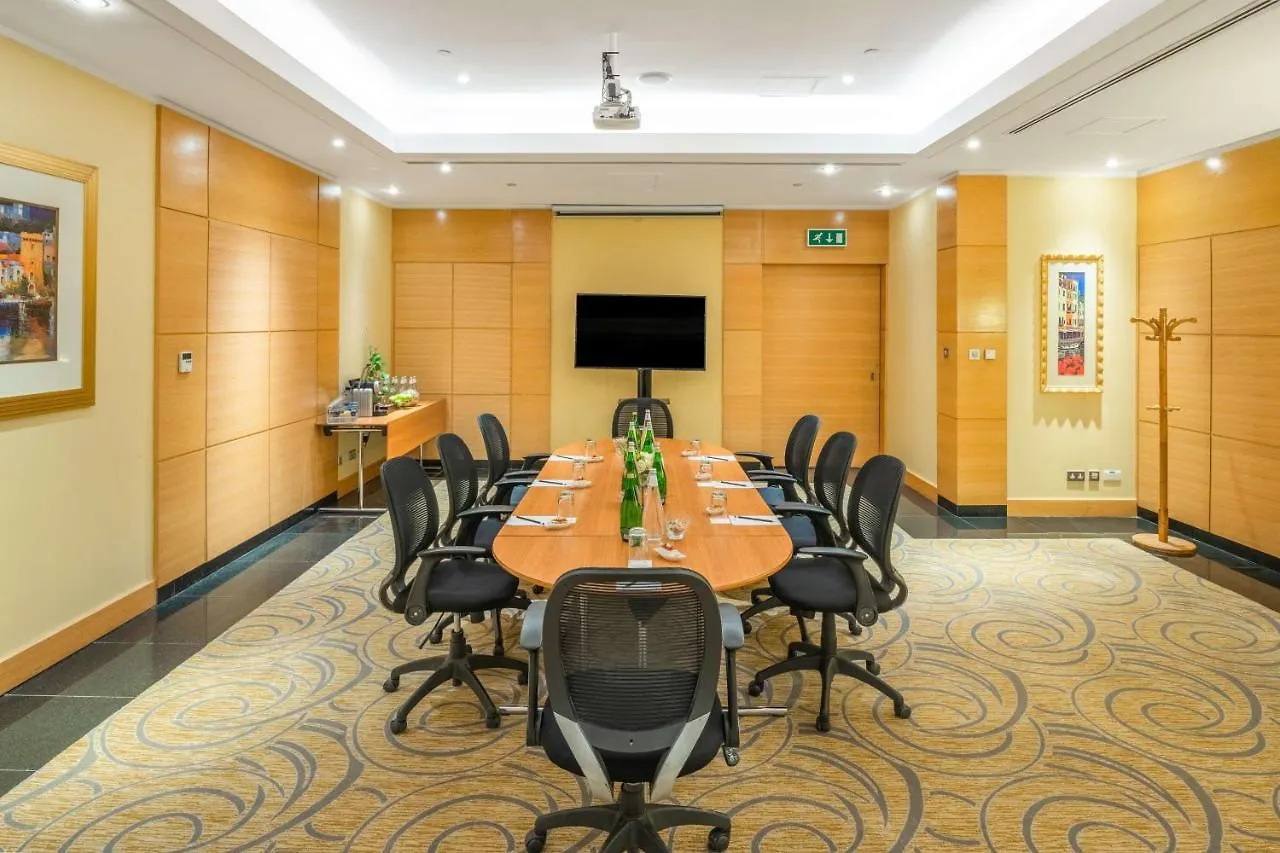Radisson Blu Hotel, Riadh Hotel