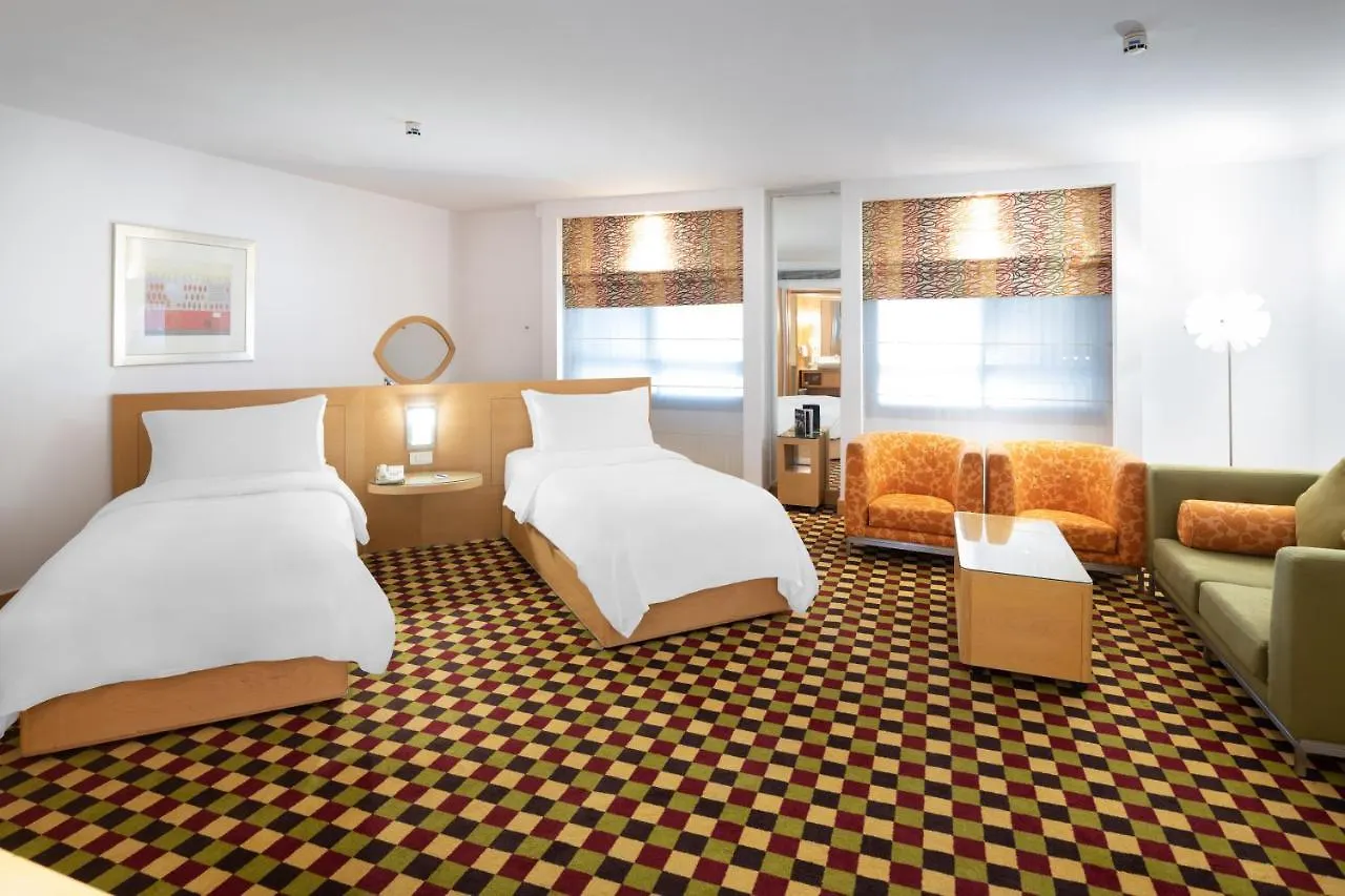 Radisson Blu Hotel, Riadh